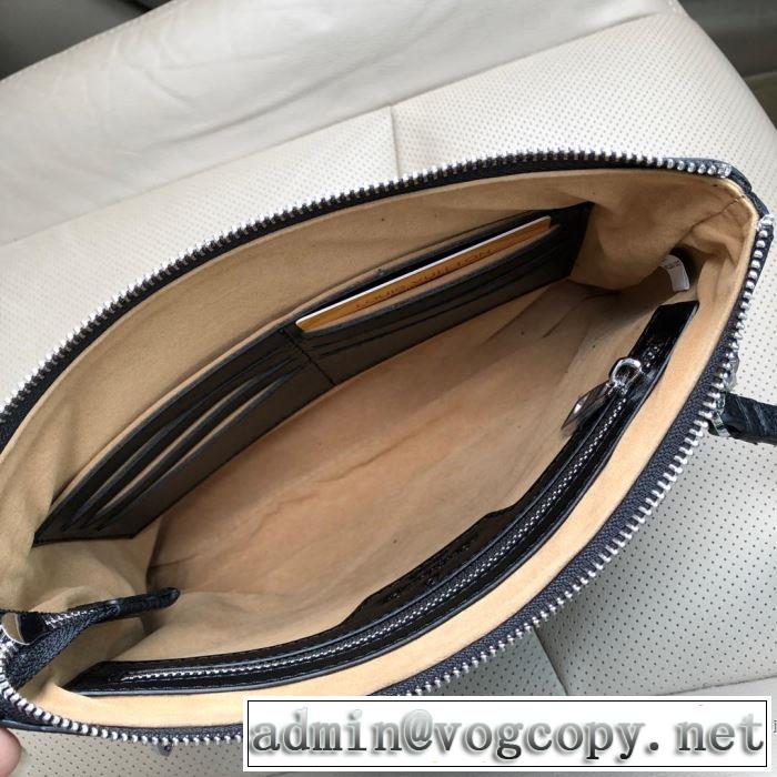 ポーチ 大人カジュアル夏ファッション2019 今期のトレンド定番アイテム ルイ ヴィトン LOUIS VUITTON