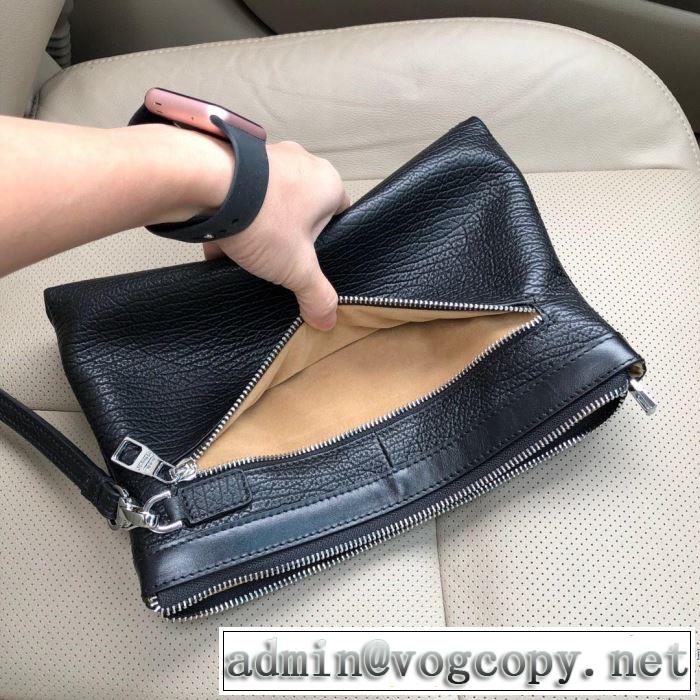 ポーチ 大人カジュアル夏ファッション2019 今期のトレンド定番アイテム ルイ ヴィトン LOUIS VUITTON