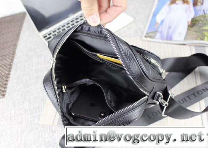 2019年春夏のトレンドアイテム 高級感が好評です ルイ ヴィトン LOUIS VUITTON 斜め掛けバッグ