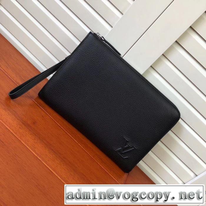 ポーチ  最新秋冬トレンドをチェック！2019-20秋冬 ルイ ヴィトン 絶対おさえるべきカラーと最新 LOUIS VUITTON 今年の流行りファション