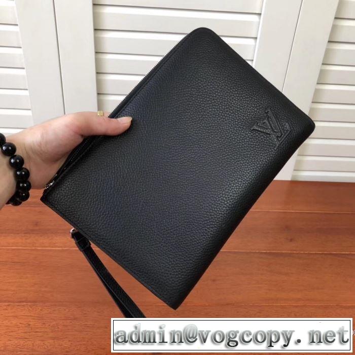 ポーチ  最新秋冬トレンドをチェック！2019-20秋冬 ルイ ヴィトン 絶対おさえるべきカラーと最新 LOUIS VUITTON 今年の流行りファション