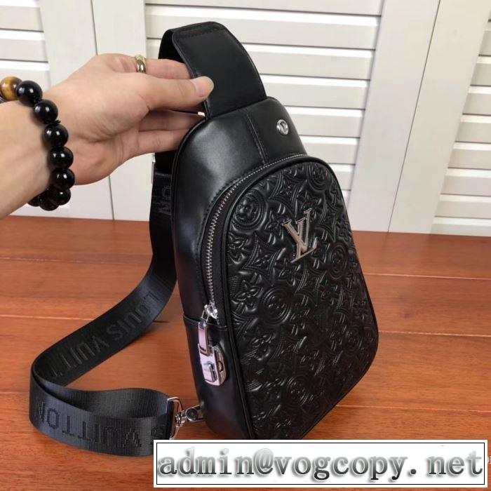 やっぱり優しい色 ルイ ヴィトン 秋にこれがはやりそう LOUIS VUITTON サイズのよさを感じる新作 ウエストバック 【2019秋冬トレンド】押さえておきたい