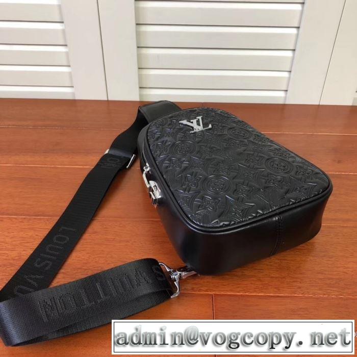 やっぱり優しい色 ルイ ヴィトン 秋にこれがはやりそう LOUIS VUITTON サイズのよさを感じる新作 ウエストバック 【2019秋冬トレンド】押さえておきたい