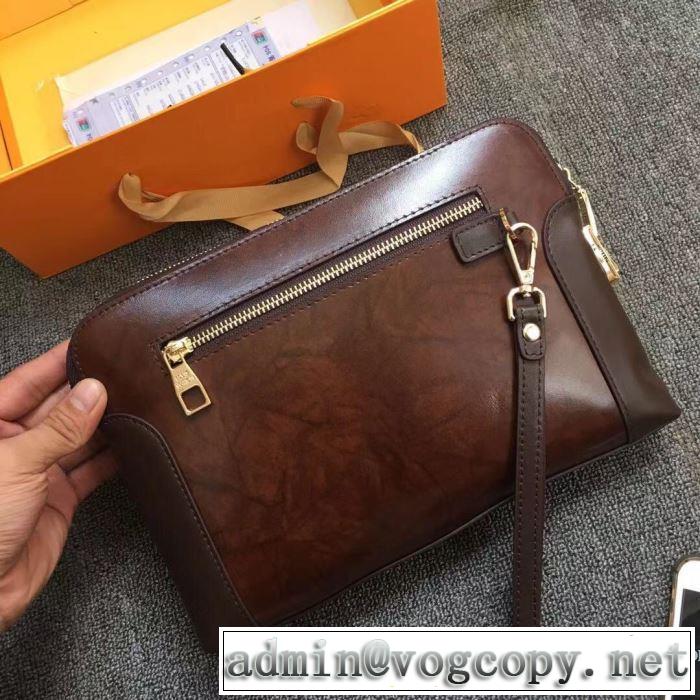 ポーチ   最新トレンドコーデおすすめ ルイ ヴィトン 2019-2020秋冬のファッション LOUIS VUITTON 機能性が良くブランド新品