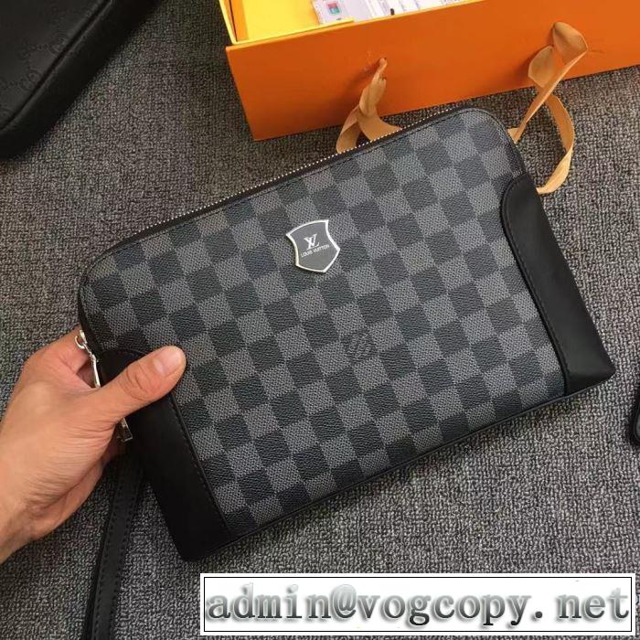 今季トレンド新作はこれ ルイ ヴィトン 秋冬に大注目のカラー LOUIS VUITTON カジュアルコーデオシャレ ポーチ もちろん相性抜群