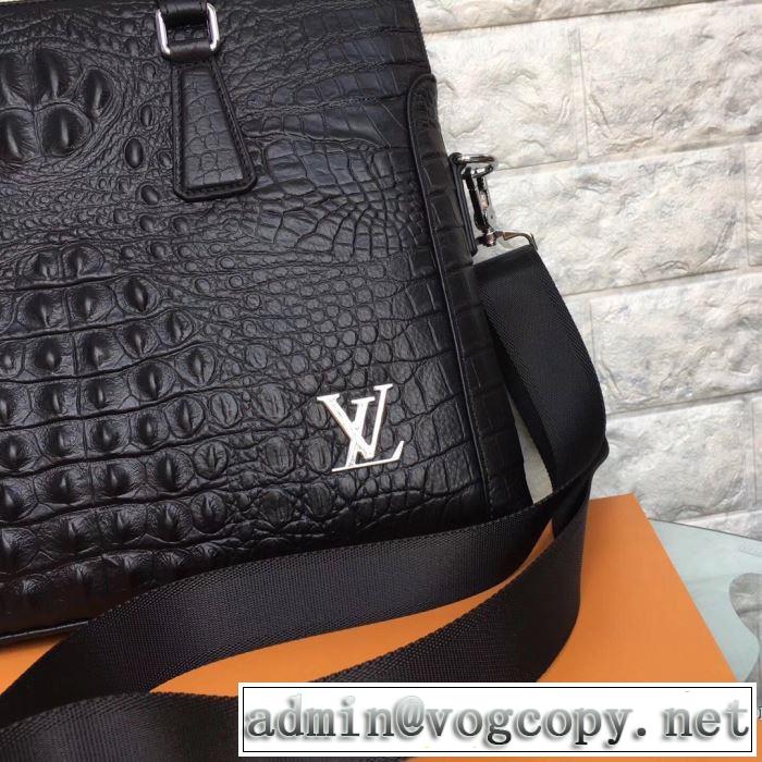 ルイ ヴィトン 優しい色味がかわいい LOUIS VUITTON 速報！2019年秋ファッショントレンド ハンドバッグ  秋冬もちろん主役級