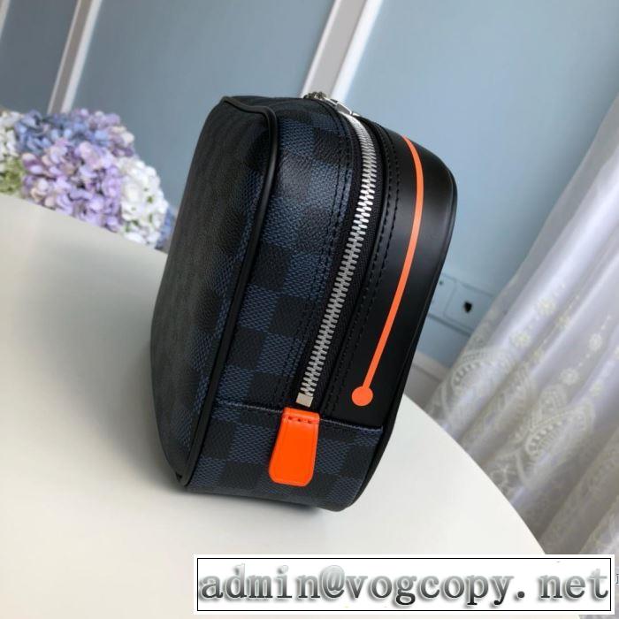 秋ファションのトレンド ルイ ヴィトン 一番おしゃれ秋冬トレンド LOUIS VUITTON 2019秋に注目したい ポーチ おしゃれさんはいち早く取り