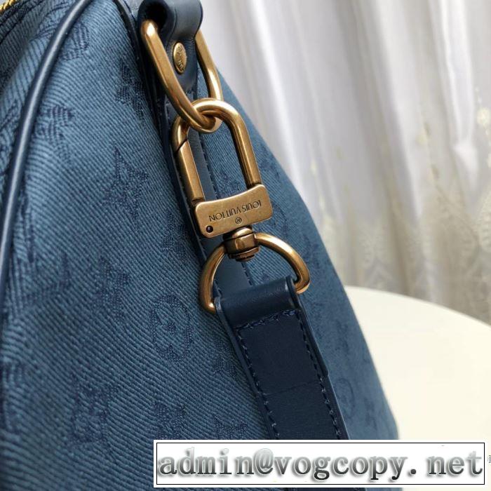 ルイ ヴィトン おしゃれなファッションコーデ LOUIS VUITTON 2019トレンド秋冬おすすめ安い スーツケース 秋冬にお世話になる定番