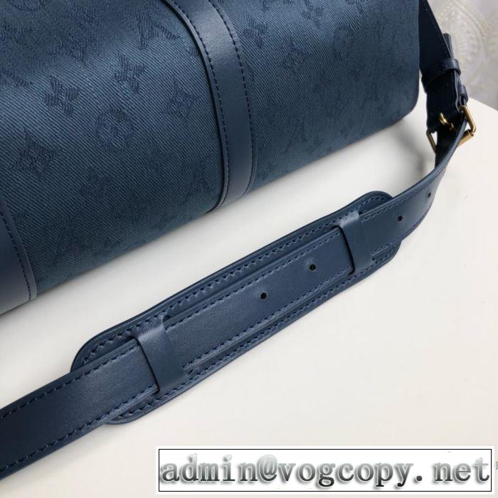 ルイ ヴィトン おしゃれなファッションコーデ LOUIS VUITTON 2019トレンド秋冬おすすめ安い スーツケース 秋冬にお世話になる定番