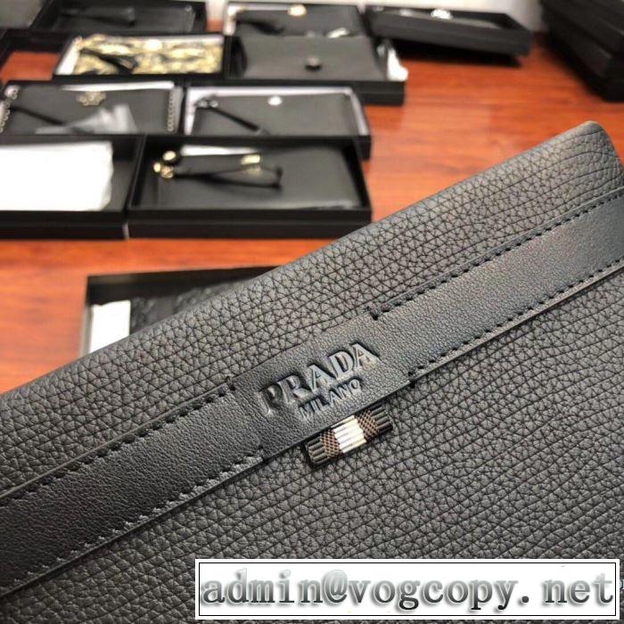 ポーチ オススメしたい最新注目ファション おしゃれな夏ファッション2019 プラダ PRADA