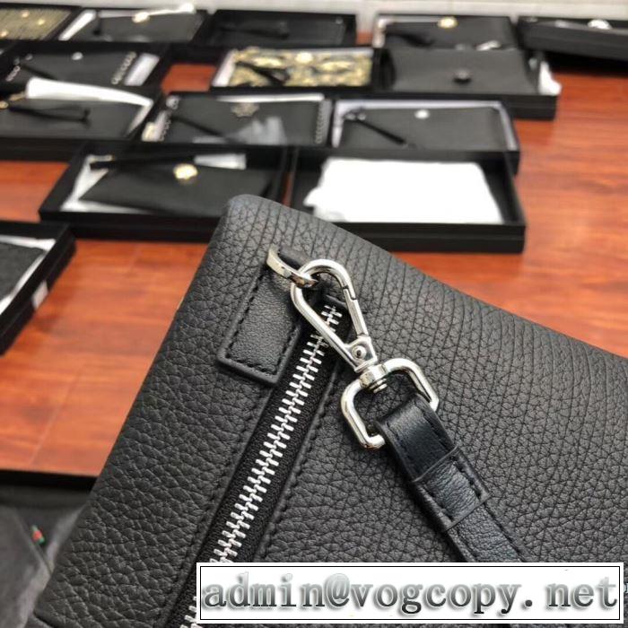 ポーチ オススメしたい最新注目ファション おしゃれな夏ファッション2019 プラダ PRADA