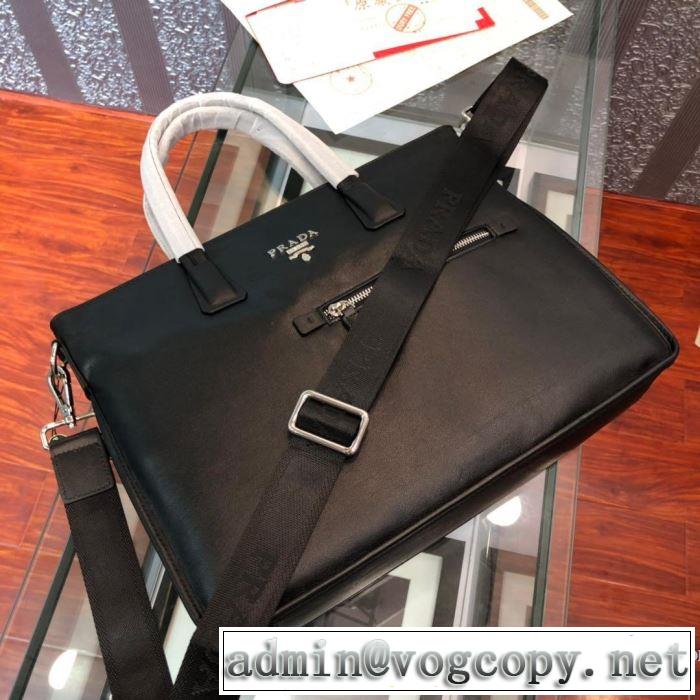 春夏！大人カジュアル 2019年春夏のトレンドアイテム プラダ PRADA ビジネスバッグ