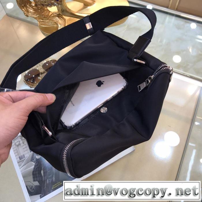 プラダ PRADA 斜め掛けバッグ 今期注目のブランドトレンド 【2019年】夏のファッション