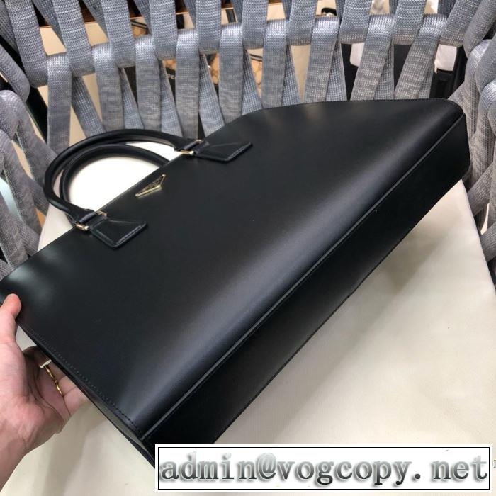 春夏！大人カジュアル プラダ PRADA ビジネスバッグ 【2019春夏】最新コレクション