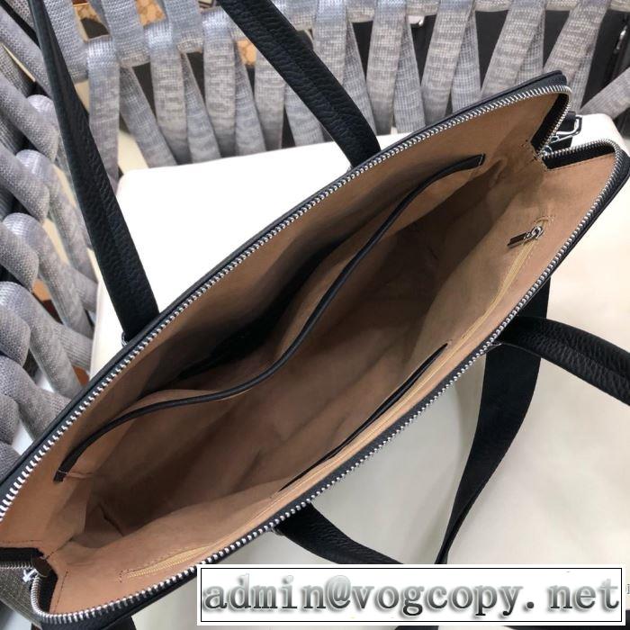プラダ PRADA ビジネスバッグ 2019春夏のトレンド新商品 絶妙にオシャレ人気アイテム
