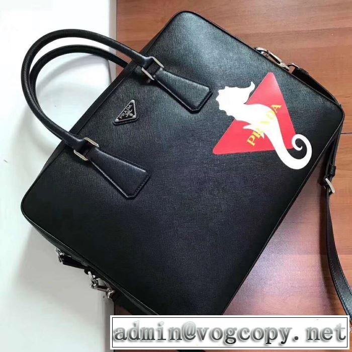 プラダ PRADA ビジネスバッグ 《2019年》今、注目のストリート 春夏のトレンドアイテム