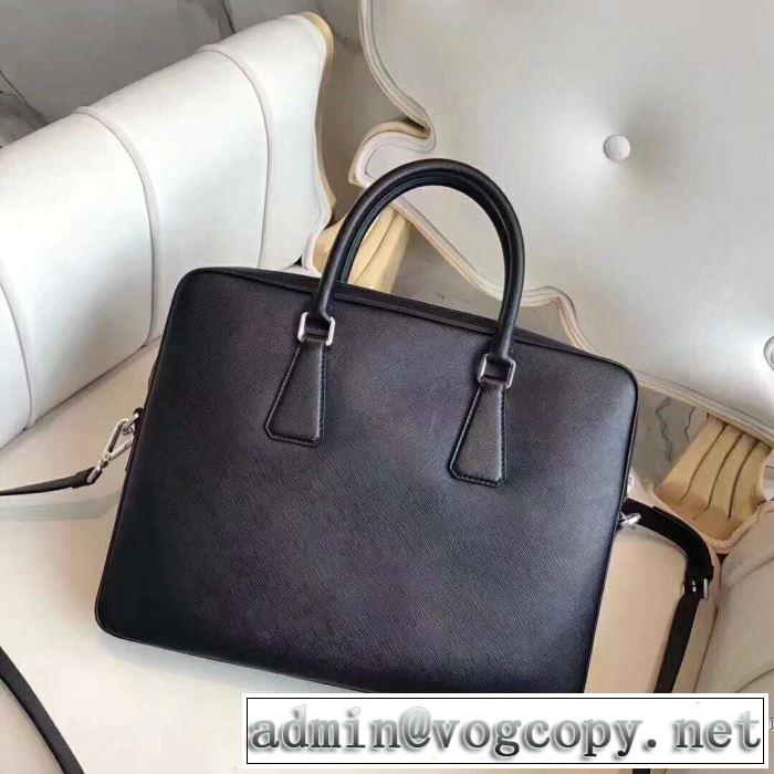 プラダ PRADA ビジネスバッグ 《2019年》今、注目のストリート 春夏のトレンドアイテム