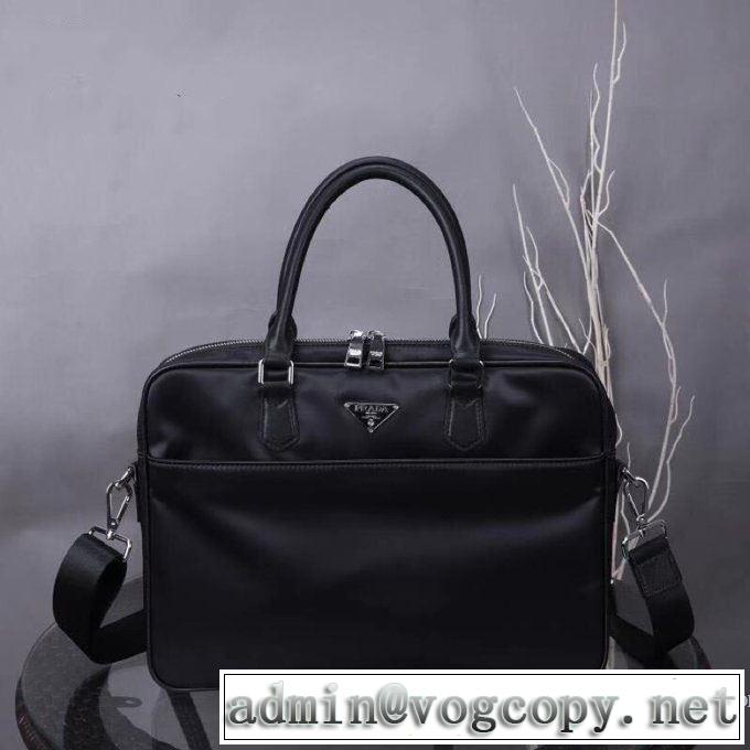 2019-20秋冬トレンドファッション プラダ PRADA 最新秋冬トレンドをチェック ハンドバッグ  秋冬流行りファション