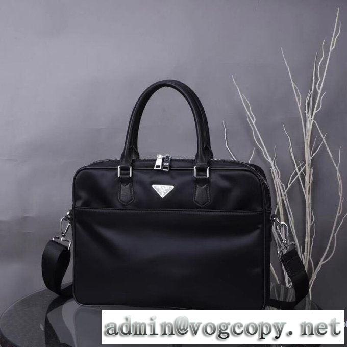 2019-20秋冬トレンドファッション プラダ PRADA 最新秋冬トレンドをチェック ハンドバッグ  秋冬流行りファション