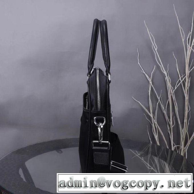 2019-20秋冬トレンドファッション プラダ PRADA 最新秋冬トレンドをチェック ハンドバッグ  秋冬流行りファション