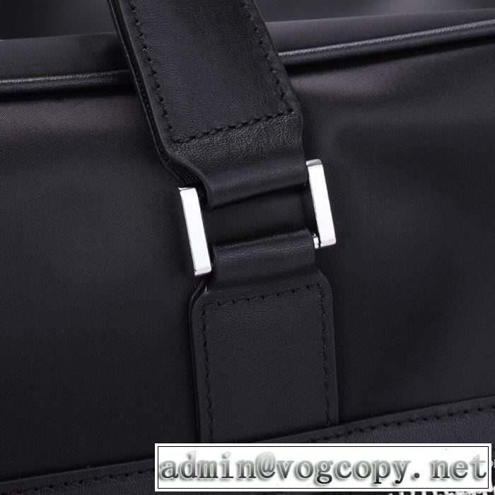 プラダ 今年の流行りファション PRADA 最新秋冬トレンドをチェック！2019-20秋冬 ハンドバッグ 絶対おさえるべきカラーと最新