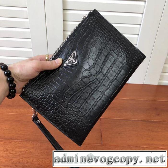 PRADA 今年注目な新品セール プラダ  2019秋冬トレンドアイテム ポーチ  秋冬とれんど新品目立ち