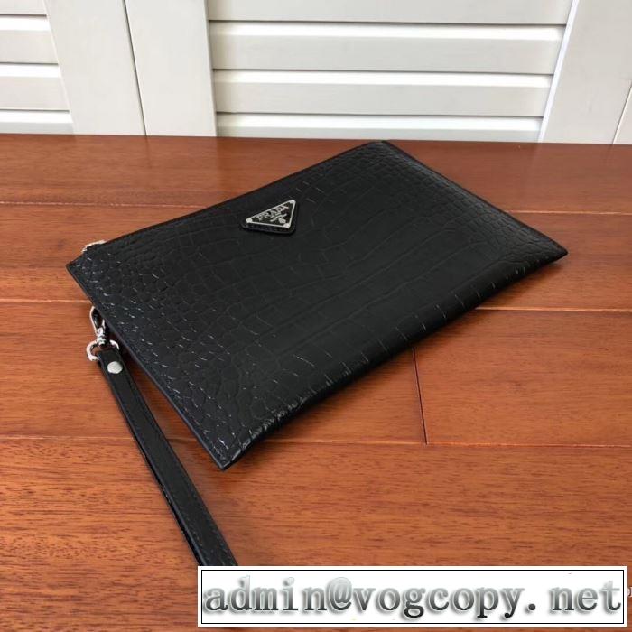 PRADA 今年注目な新品セール プラダ  2019秋冬トレンドアイテム ポーチ  秋冬とれんど新品目立ち