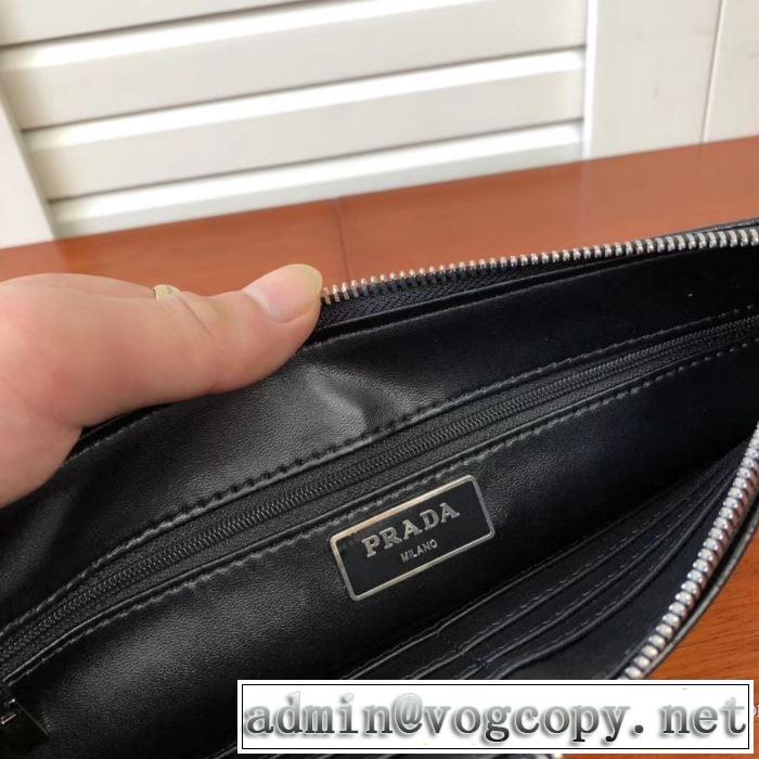 PRADA 今年注目な新品セール プラダ  2019秋冬トレンドアイテム ポーチ  秋冬とれんど新品目立ち