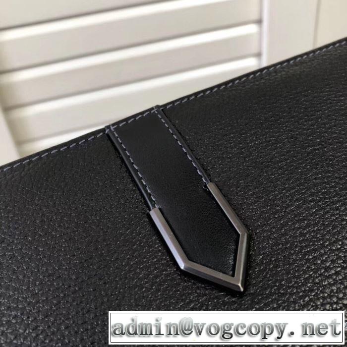PRADA 機能性が良くブランド新品 プラダ 2019-2020秋冬のファッション 今季トレンド新作はこれ ポーチ 秋冬に大注目のカラー