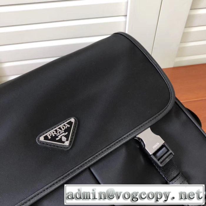 カジュアルコーデオシャレ プラダ PRADA 速報！2019年秋ファッショントレンド ショルダーバッグ 優しい色味がかわいい