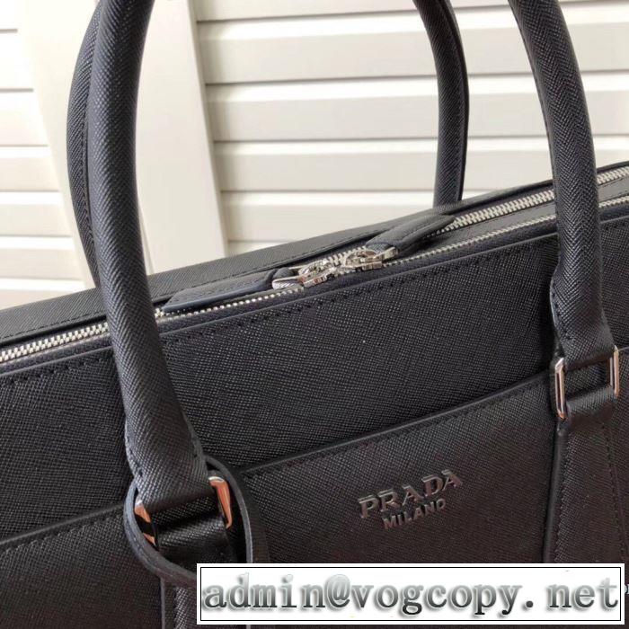 ハンドバッグ  秋ファションのトレンド プラダ 2019秋に注目したい  PRADA 一番おしゃれ秋冬トレンド