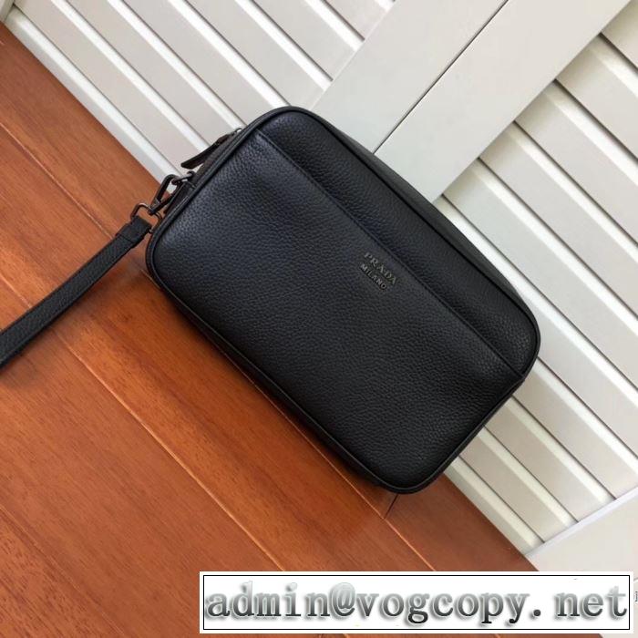 ポーチ 今シーズン注目のアイテム プラダ今年らしいおすすめ新品  PRADA 2019秋断然ブランド推し