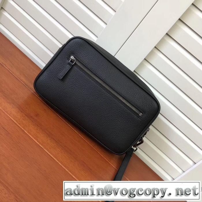 ポーチ 今シーズン注目のアイテム プラダ今年らしいおすすめ新品  PRADA 2019秋断然ブランド推し