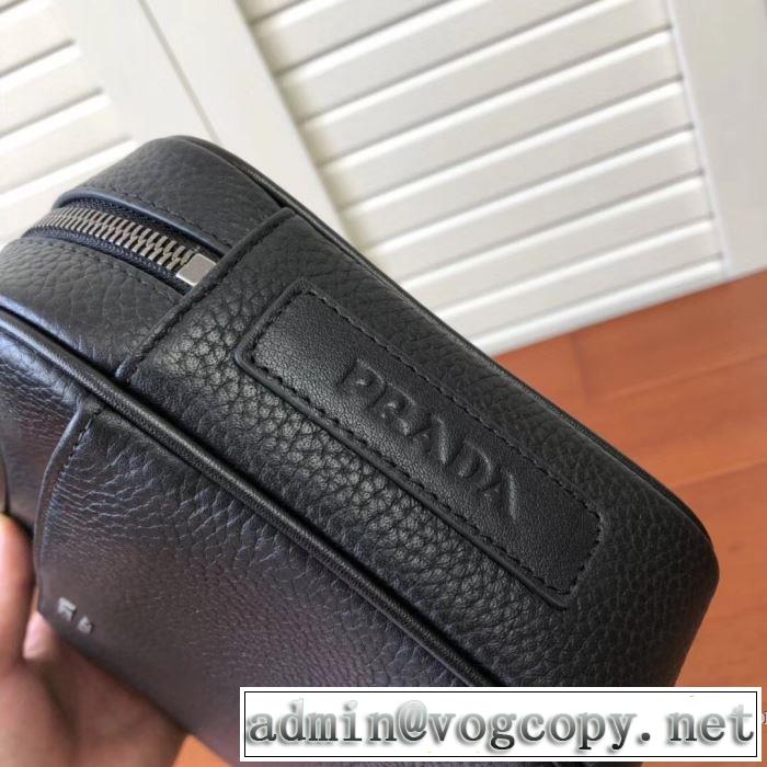 ポーチ 今シーズン注目のアイテム プラダ今年らしいおすすめ新品  PRADA 2019秋断然ブランド推し