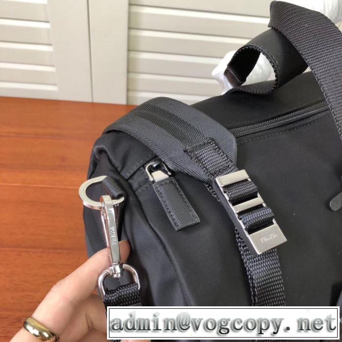 スーツケース 秋冬コーデと相性がいい プラダおしゃれなファッションコーデ  PRADA 2019トレンド秋冬おすすめ安い