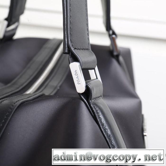 毎日はちょっとイイ秋冬新品 プラダファッショントレンドを早速チェック  PRADA ハンドバッグ 2020秋冬流行ファション