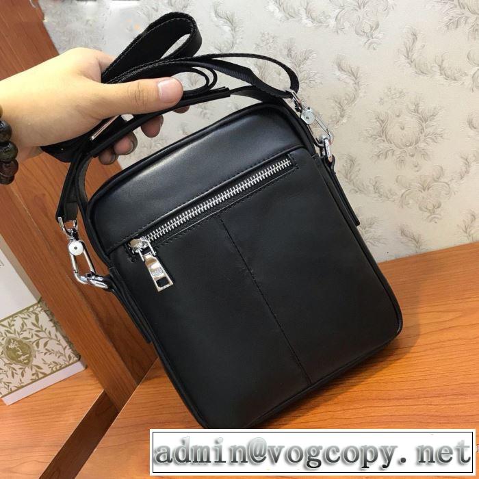 2019秋冬人気色おすすめ ショルダーバッグ プラダ 秋トレンドの新定番 PRADA 人気ブランドの新作秋冬トレンド