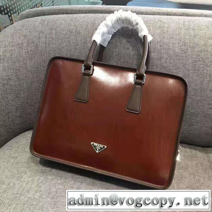 プラダ やっぱり優しい色 PRADA 【2019秋冬トレンド】押さえておきたい ハンドバッグ 2色可選 サイズのよさを感じる新作