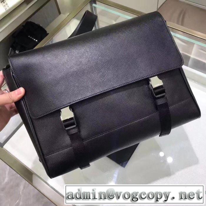 秋にこれがはやりそう プラダ PRADA 注目の秋ファッション一番 ハンドバッグ 2019秋冬トレンド押さえておきたい