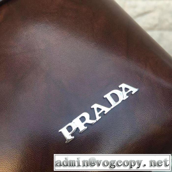 PRADA おしゃれに秋を迎えるために プラダ 2019トレンドカラー秋冬セール  ポーチ 人気ブランドの秋冬新色