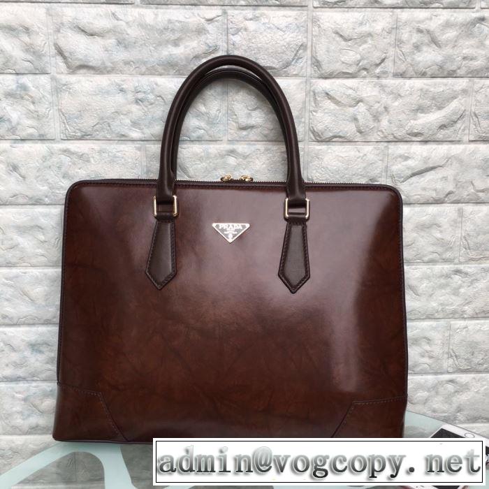 プラダ PRADA 秋冬とれんど新品目立ち ハンドバッグ  2019秋冬最重要アイテム ファッション上級者向け
