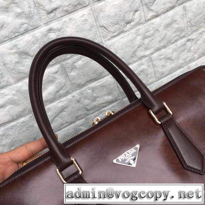 プラダ PRADA 秋冬とれんど新品目立ち ハンドバッグ  2019秋冬最重要アイテム ファッション上級者向け