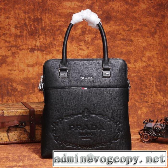 ハンドバッグ  使いやすさのトレンド プラダ 2019-2020秋冬のファッション PRADA 今季トレンド新作はこれ