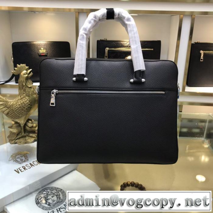 秋冬にお世話になる定番 プラダ 【最新】2019年秋冬のトレンド速報 PRADA ハンドバッグ 毎日はちょっとイイ秋冬新品