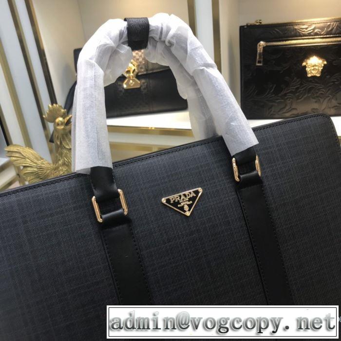 気になる2019年秋のファッション 秋トレンドの新定番 プラダ PRADA ハンドバッグ  今から取り入れられるトレンド