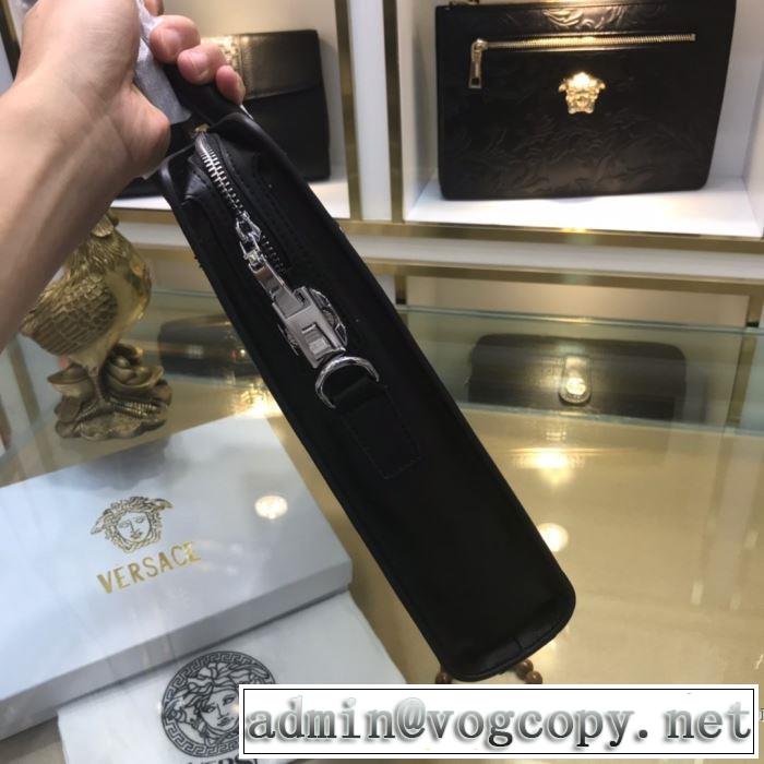 プラダ 2019年秋冬に欠かせない PRADA トレンド入り確実最新コレクション ハンドバッグ 活躍するトレンドアイテム