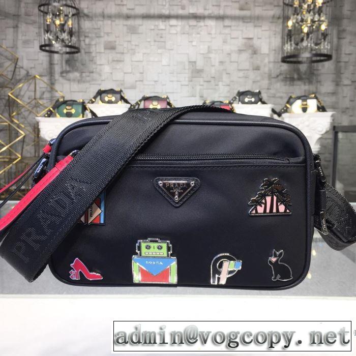 ショルダーバッグ おしゃれ感度が高い秋冬トレンド  プラダ PRADA 先取り 2019/2020秋冬ファッション