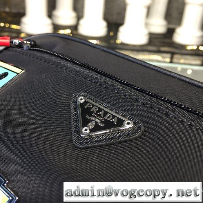 ショルダーバッグ おしゃれ感度が高い秋冬トレンド  プラダ PRADA 先取り 2019/2020秋冬ファッション