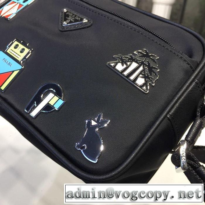 ショルダーバッグ おしゃれ感度が高い秋冬トレンド  プラダ PRADA 先取り 2019/2020秋冬ファッション