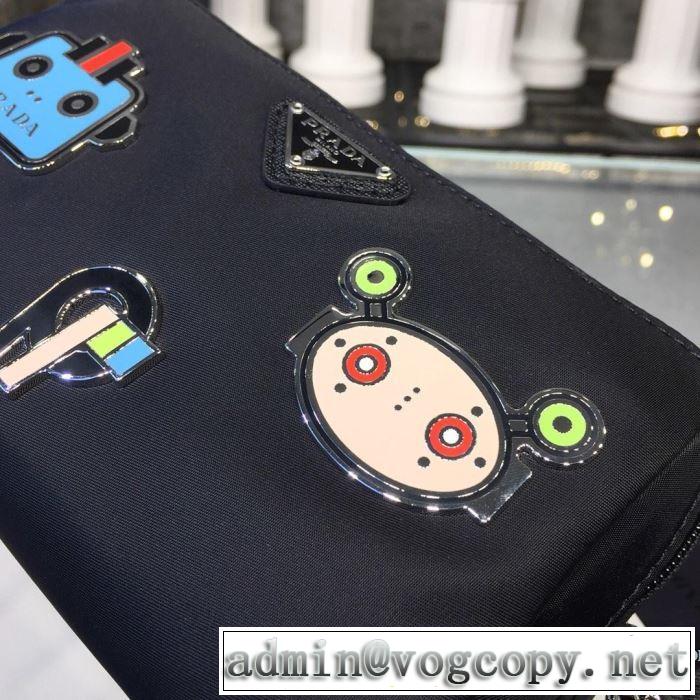 PRADA 最新作おすすめしたい秋冬 プラダ  寒い季節トレンド上品 ポーチ  今年の秋冬のトレンド激安セール